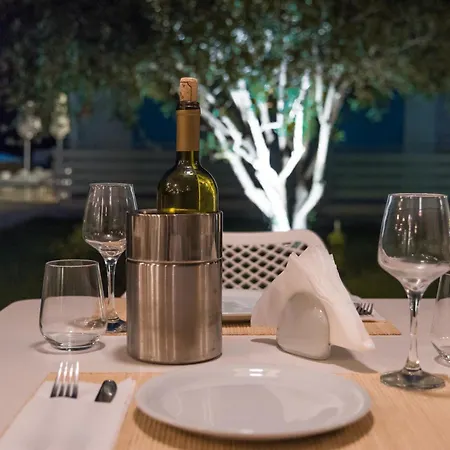 Aparthotel Bohotel Eleonas 4*