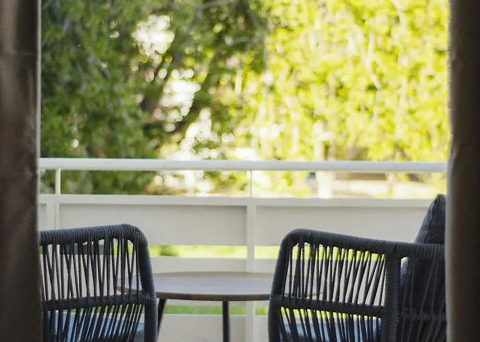 Eleonas Bohotel アパートホテル カボス