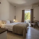 Bohotel Eleonas 4*
